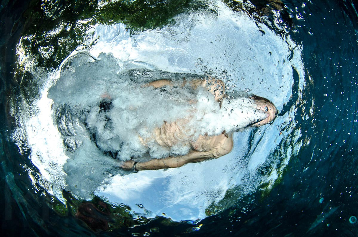 Diving in underwater — Karl Duncan Photography